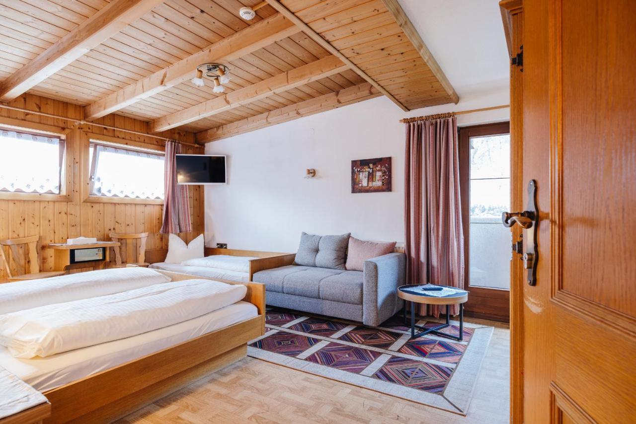 Hotel Andrea Цамс Экстерьер фото