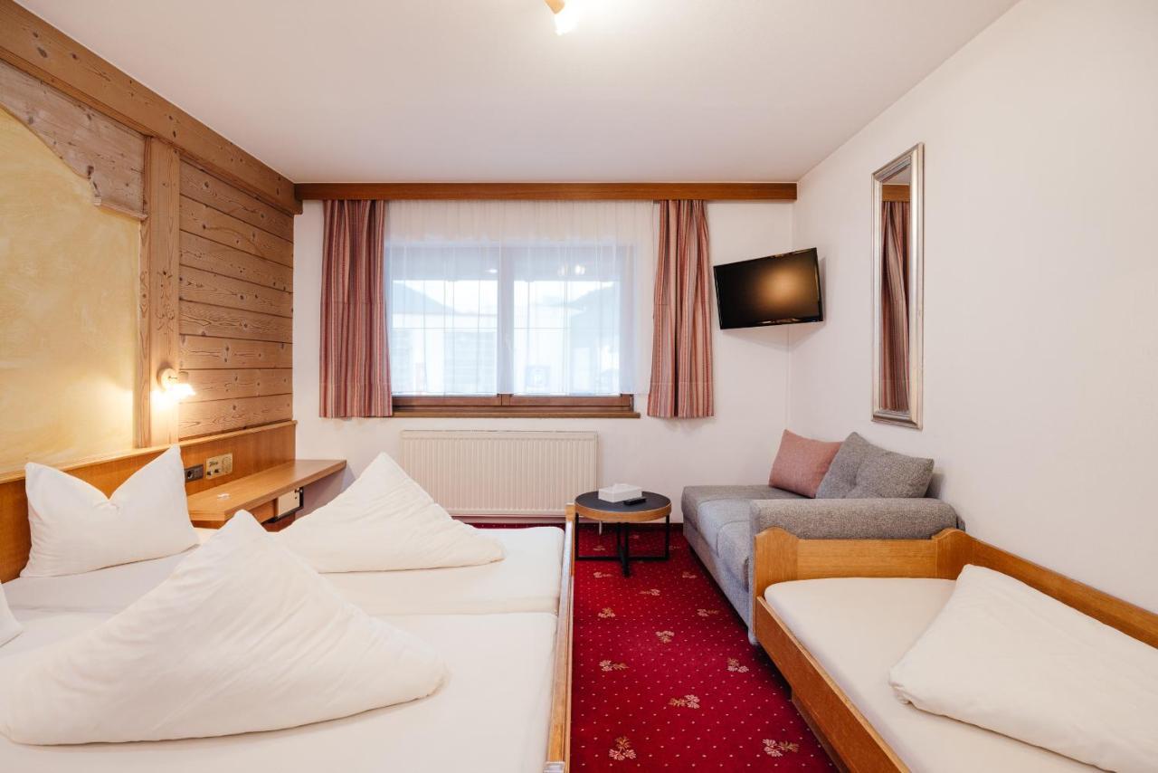 Hotel Andrea Цамс Экстерьер фото